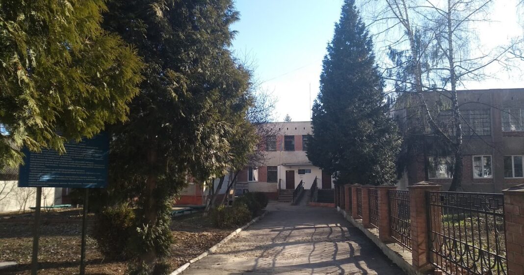 Будівля: Центр зайнятості в Івано-Франківську